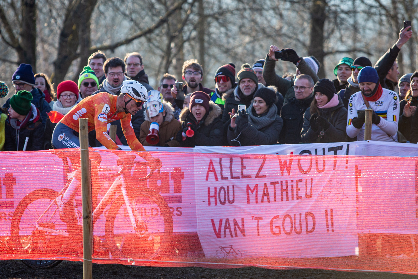 MS v cyklokrosu - Livin 2025 - fanouci (ne)maj prost jasno