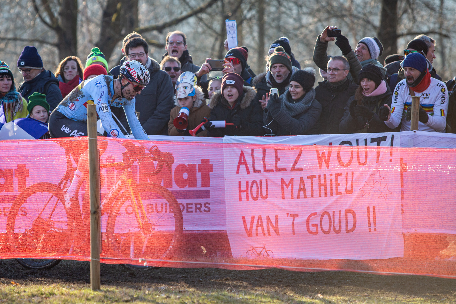 MS v cyklokrosu - Livin 2025 - fanouci (ne)maj prost jasno