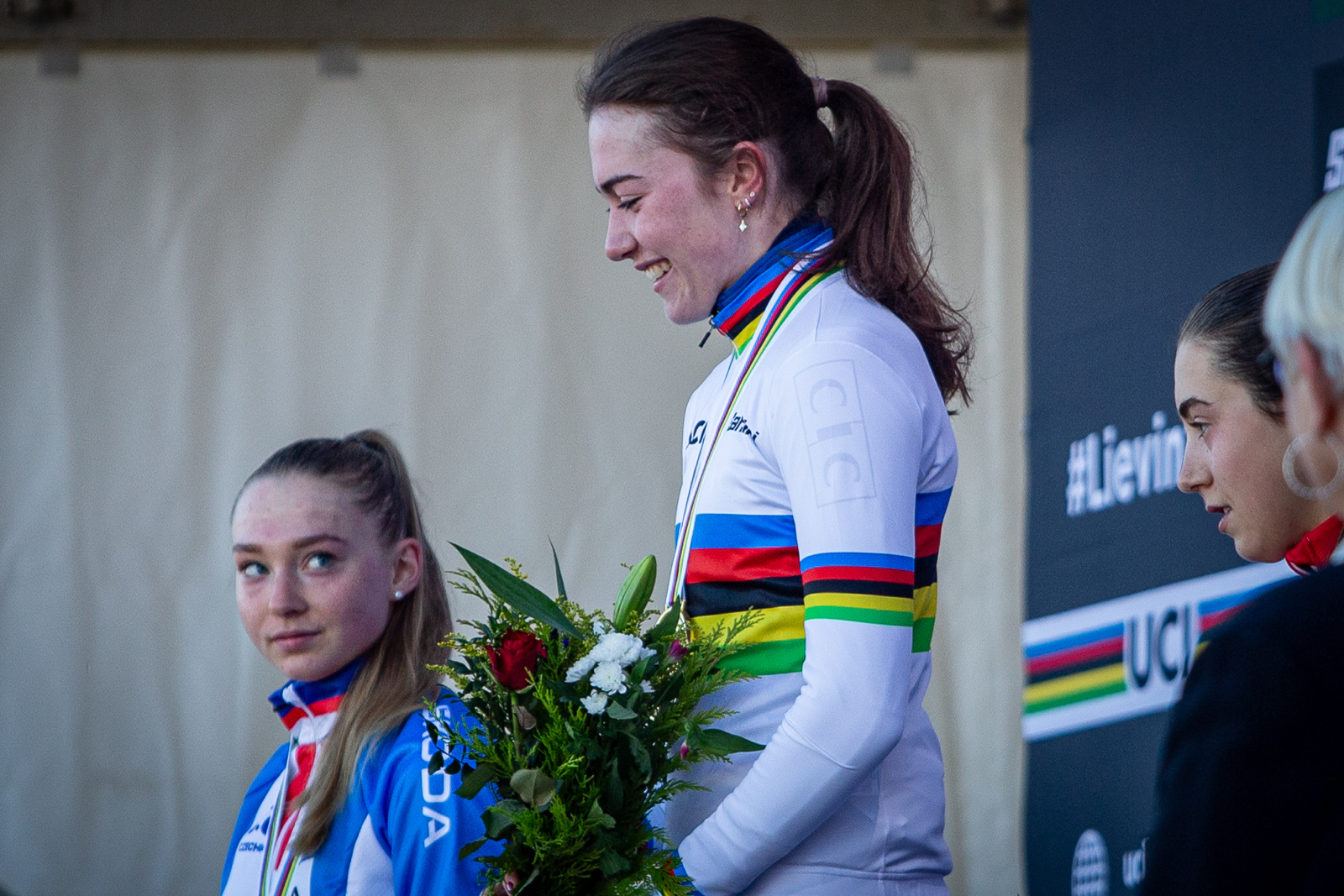 MS v cyklokrosu - Livin 2025 - co se asi tak hon Barboe hlavou....