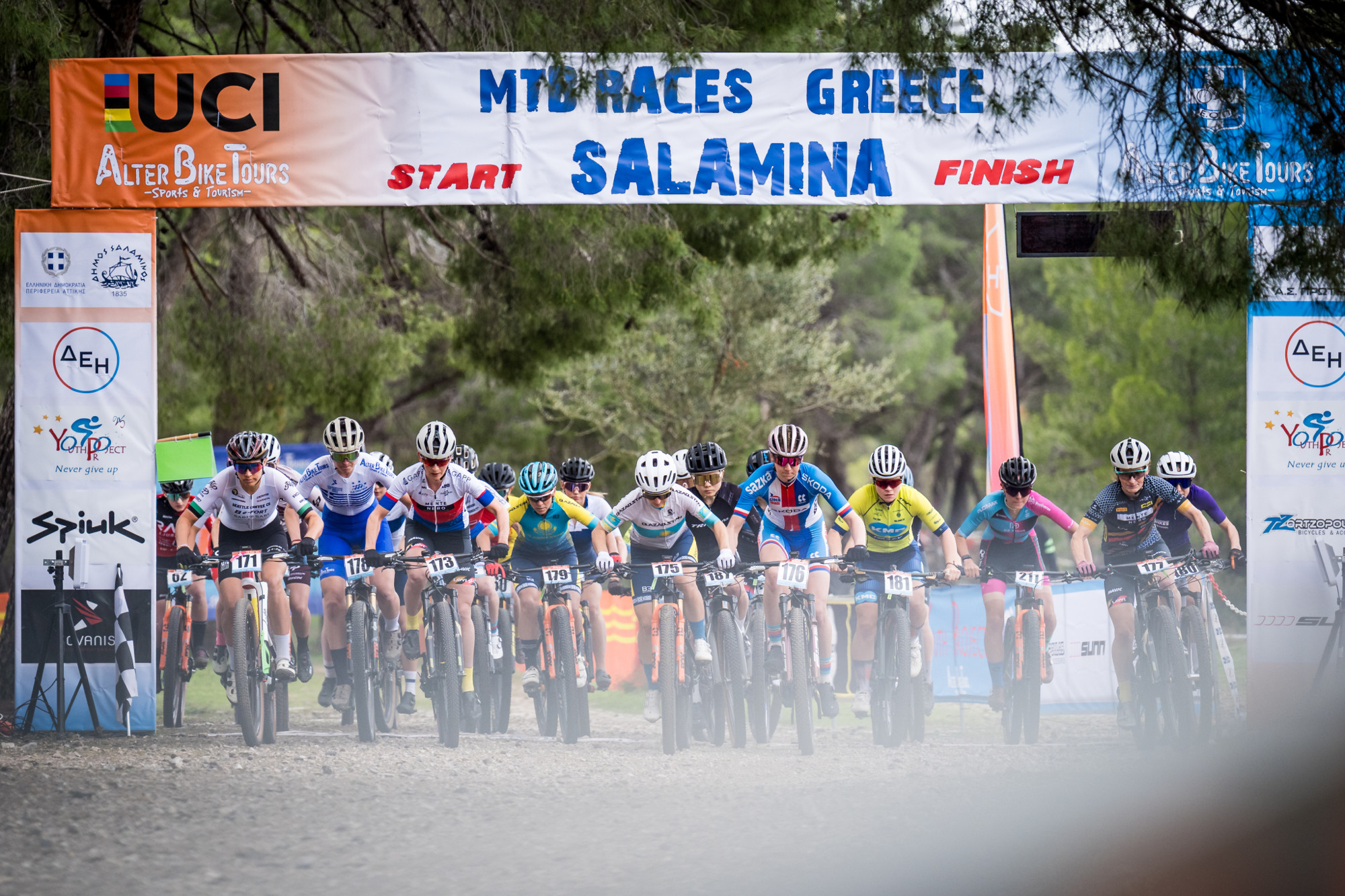 Salamina 2025 - esk rozjet