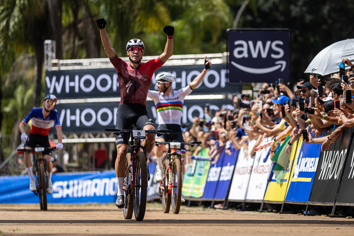 Double tmu Specialized Racing v XCC