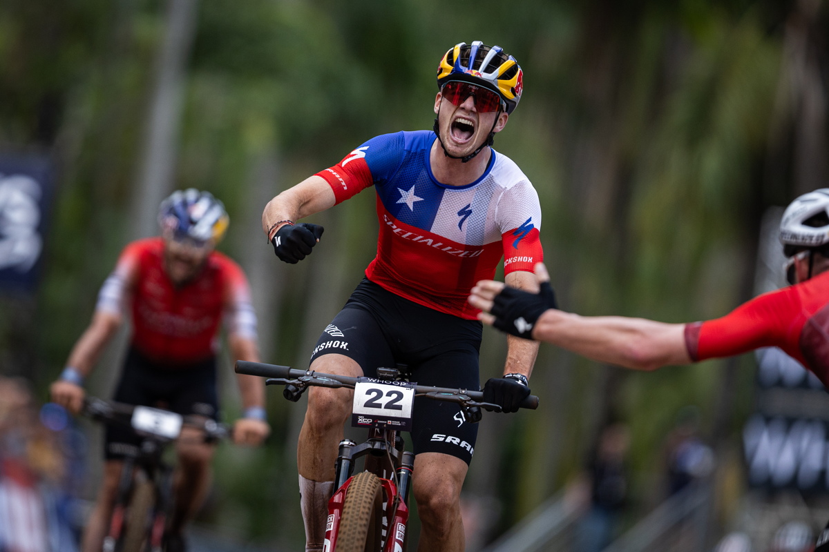 Martin Vidaurre podtrhuje dominanci tmu Specialized