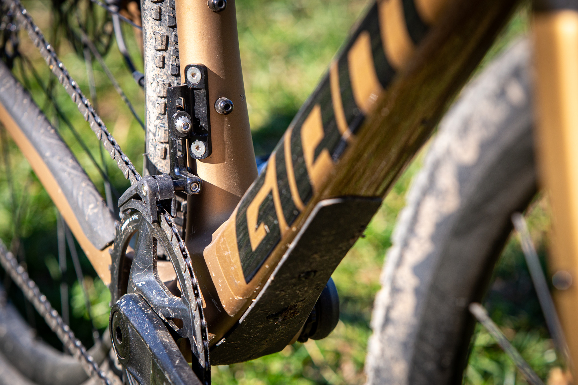 Giant Revolt Advanced 1