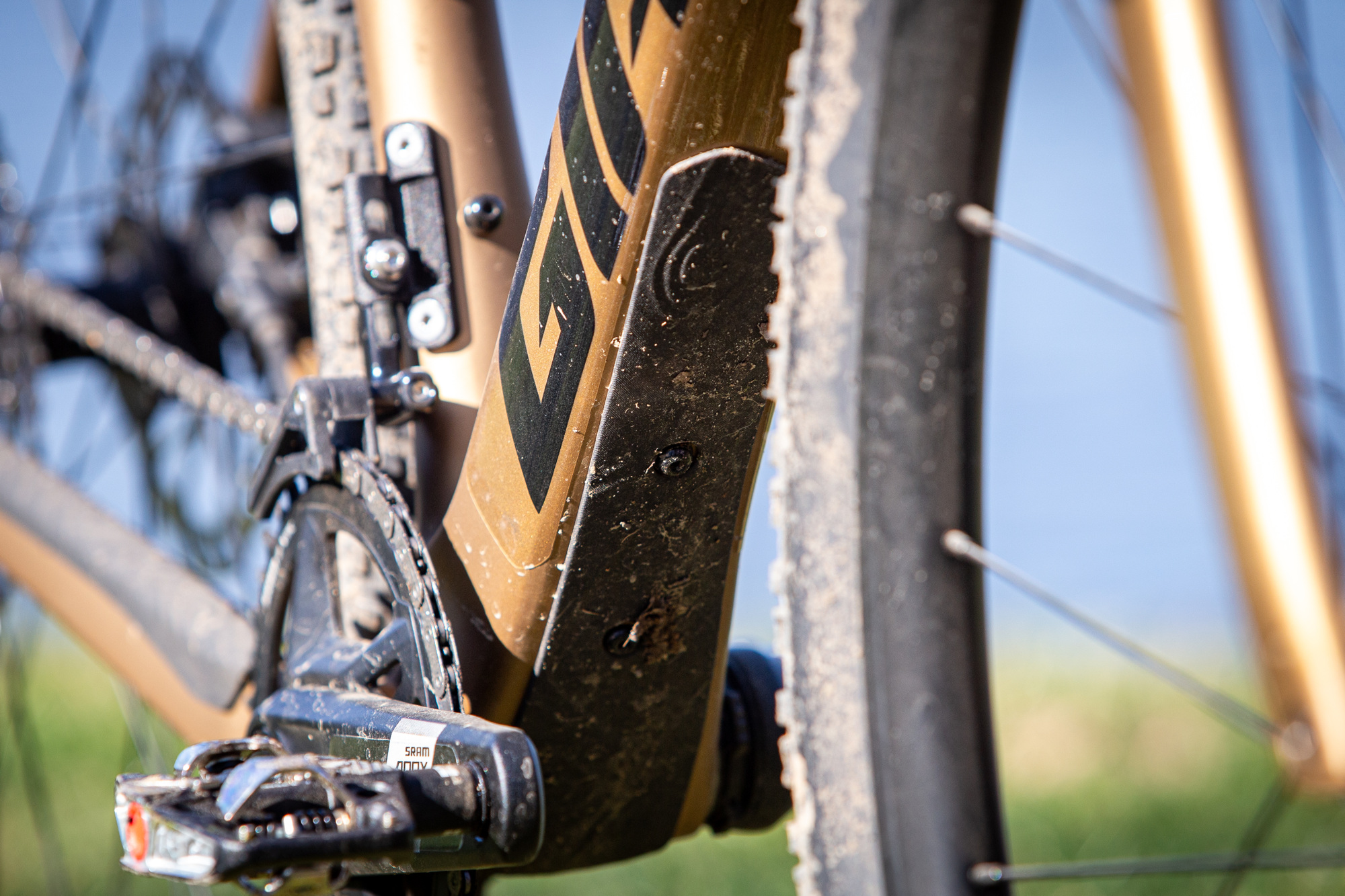 Giant Revolt Advanced 1