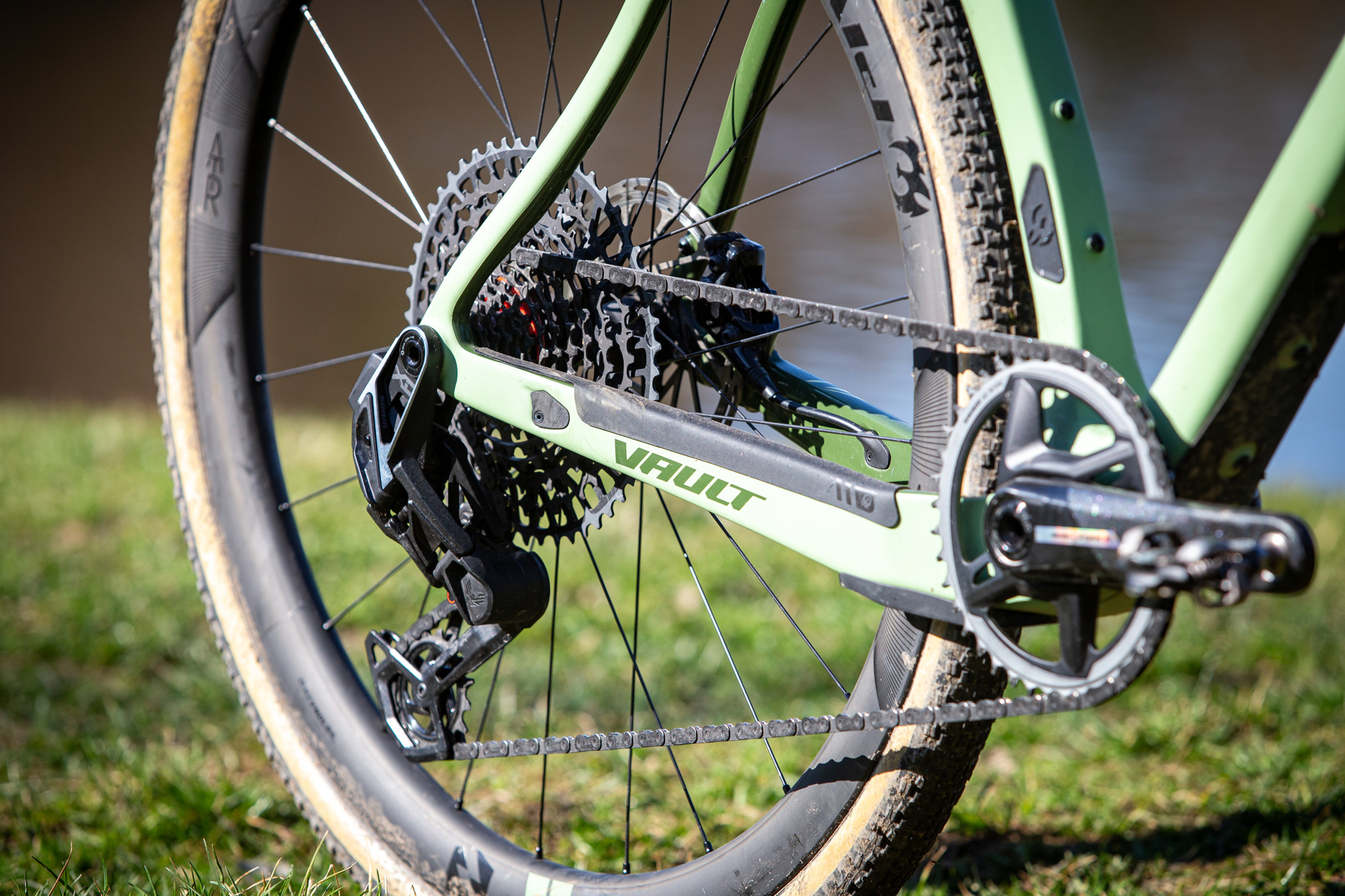 Pivot Vault Team Force/X0 Wide Range AXS