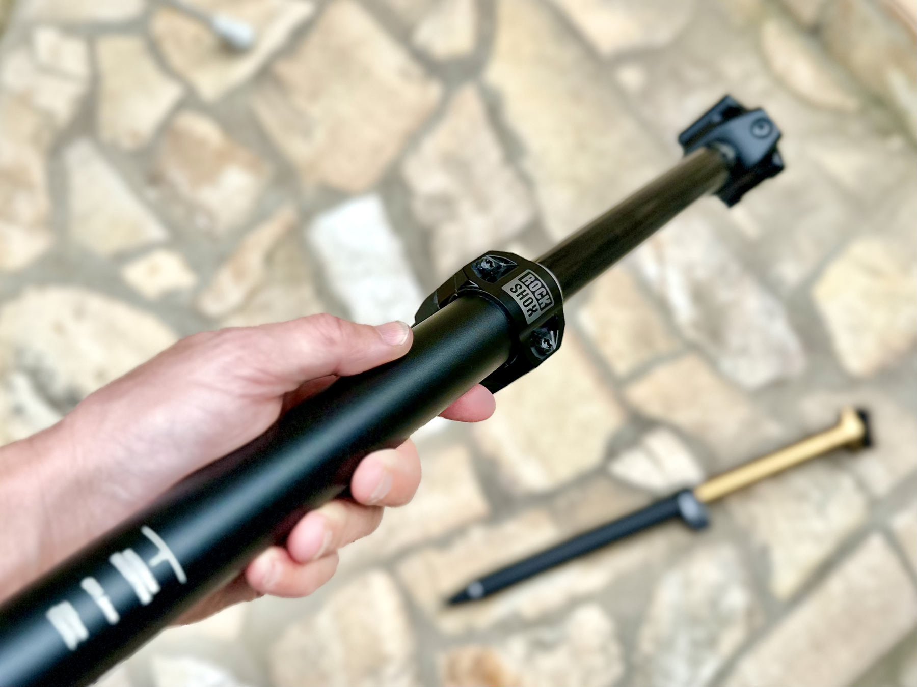 Rock Shox Reverb AXS