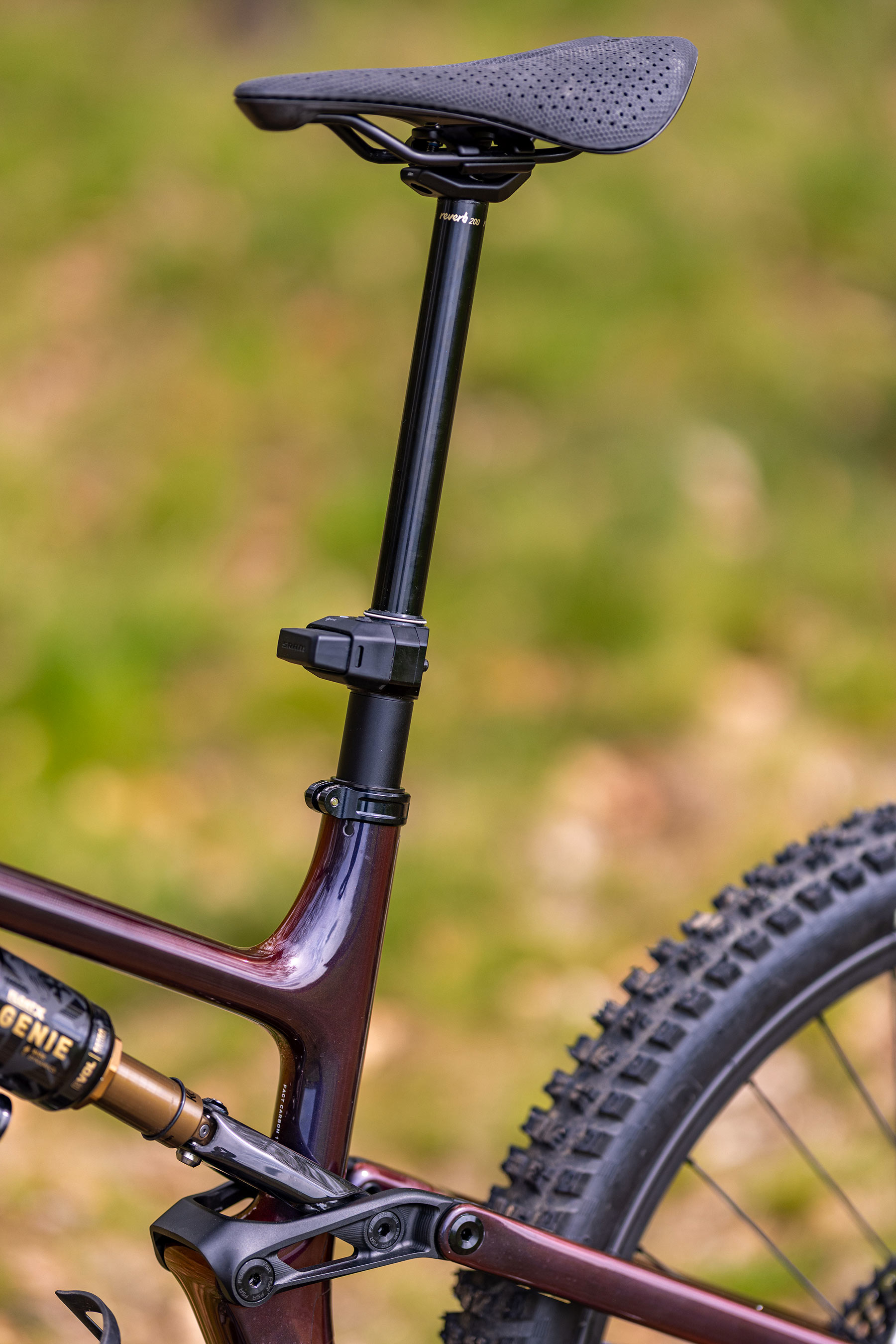 Rock Shox Reverb AXS