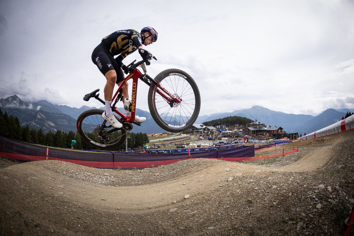 Tom Pidcock je zpt na horskm kole