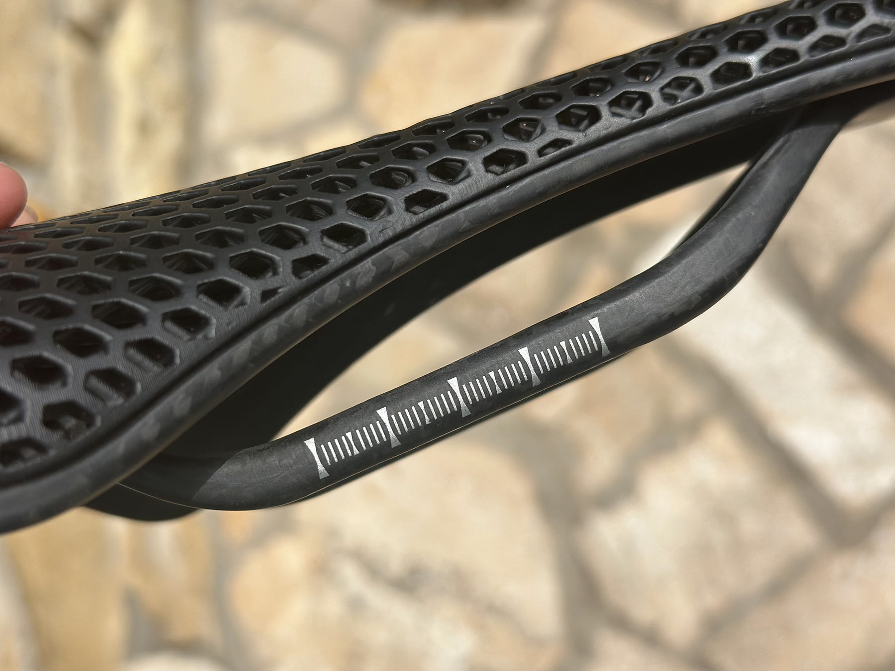 Sedlo s 3D - Enlee EM 800