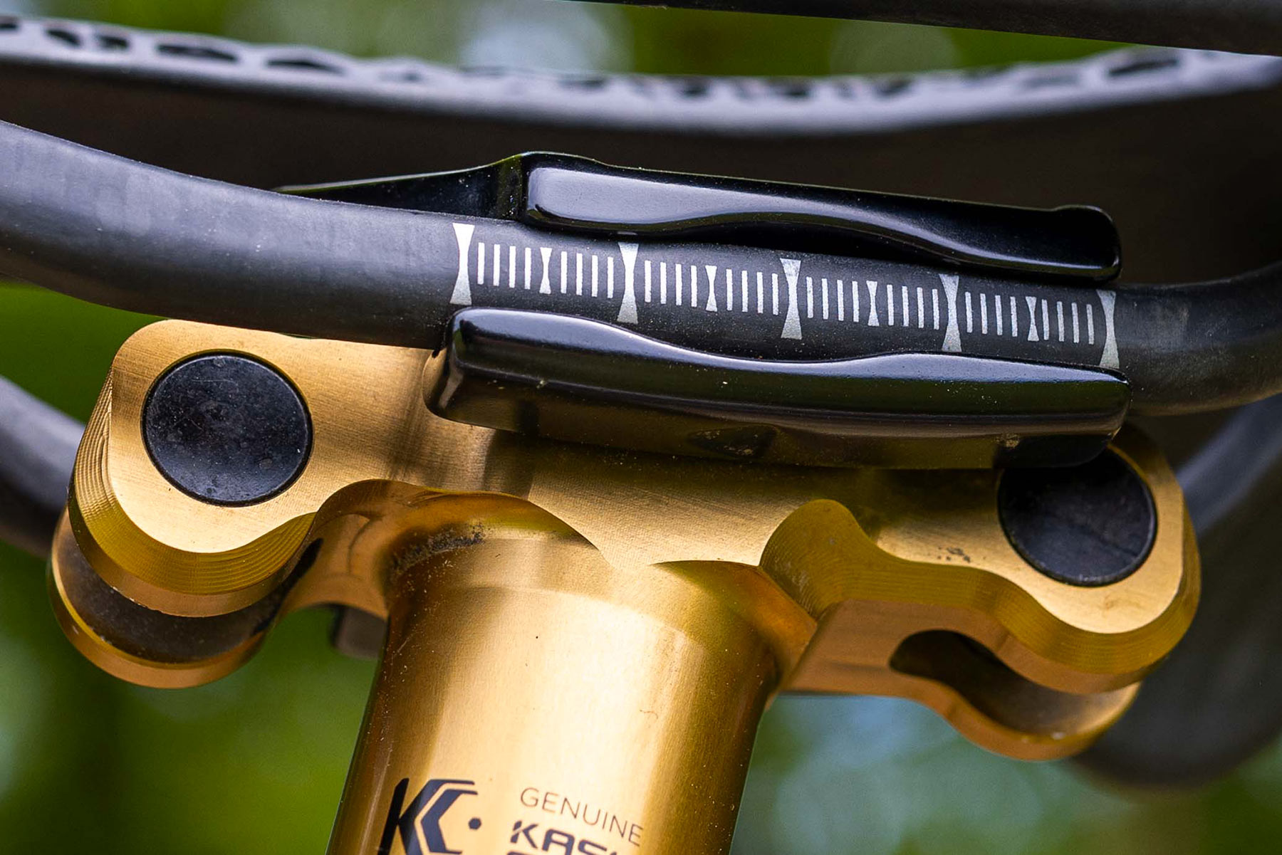 Sedlo s 3D - Enlee EM 800