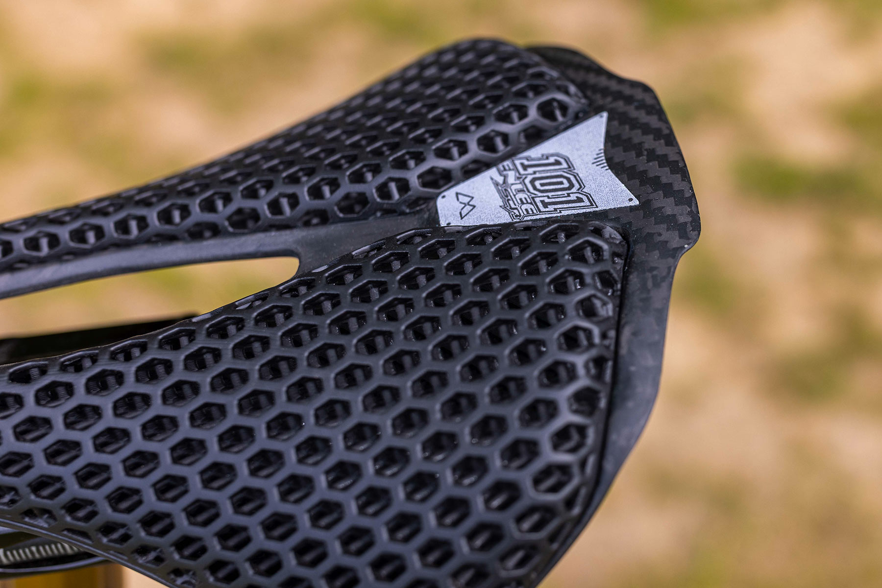 Sedlo s 3D - Enlee EM 800