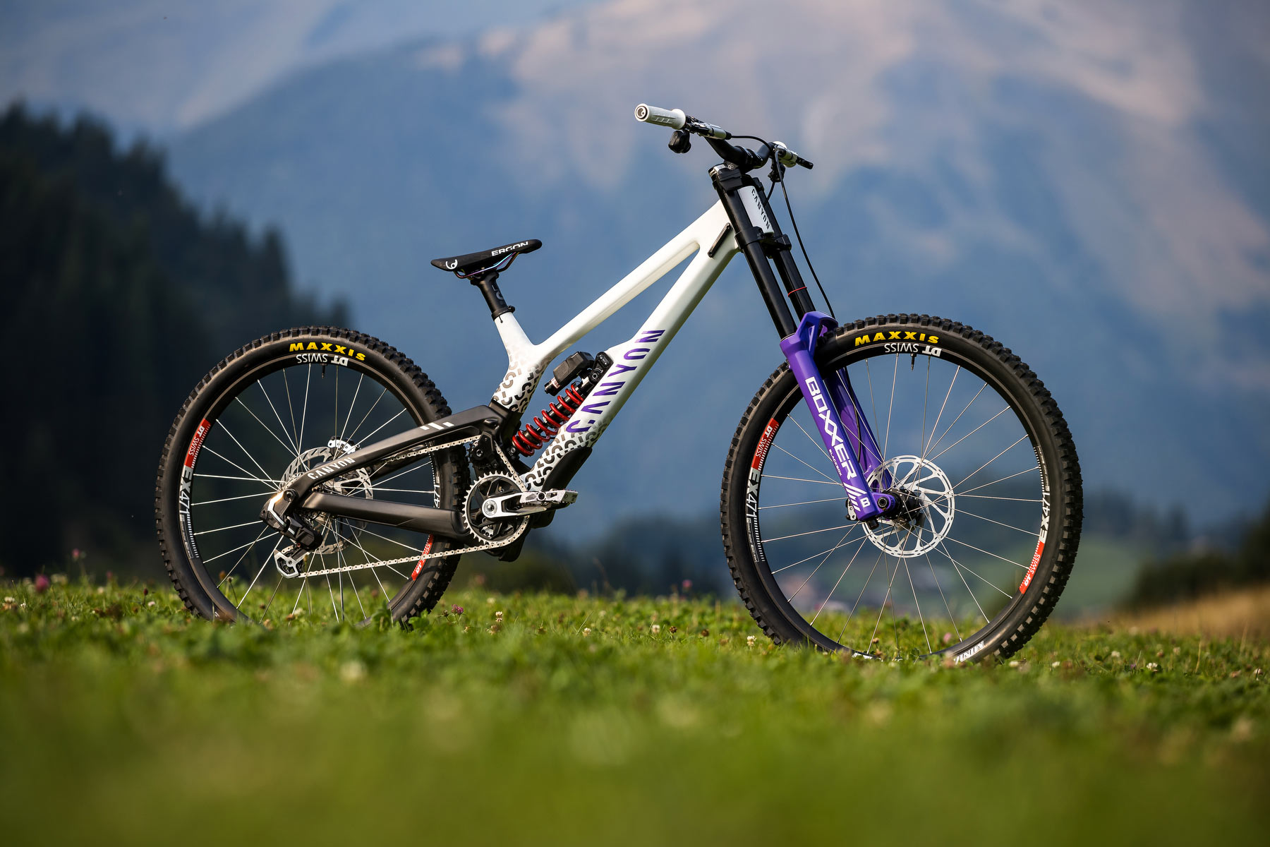 Canyon Sender CFR Team Troye Brosnana