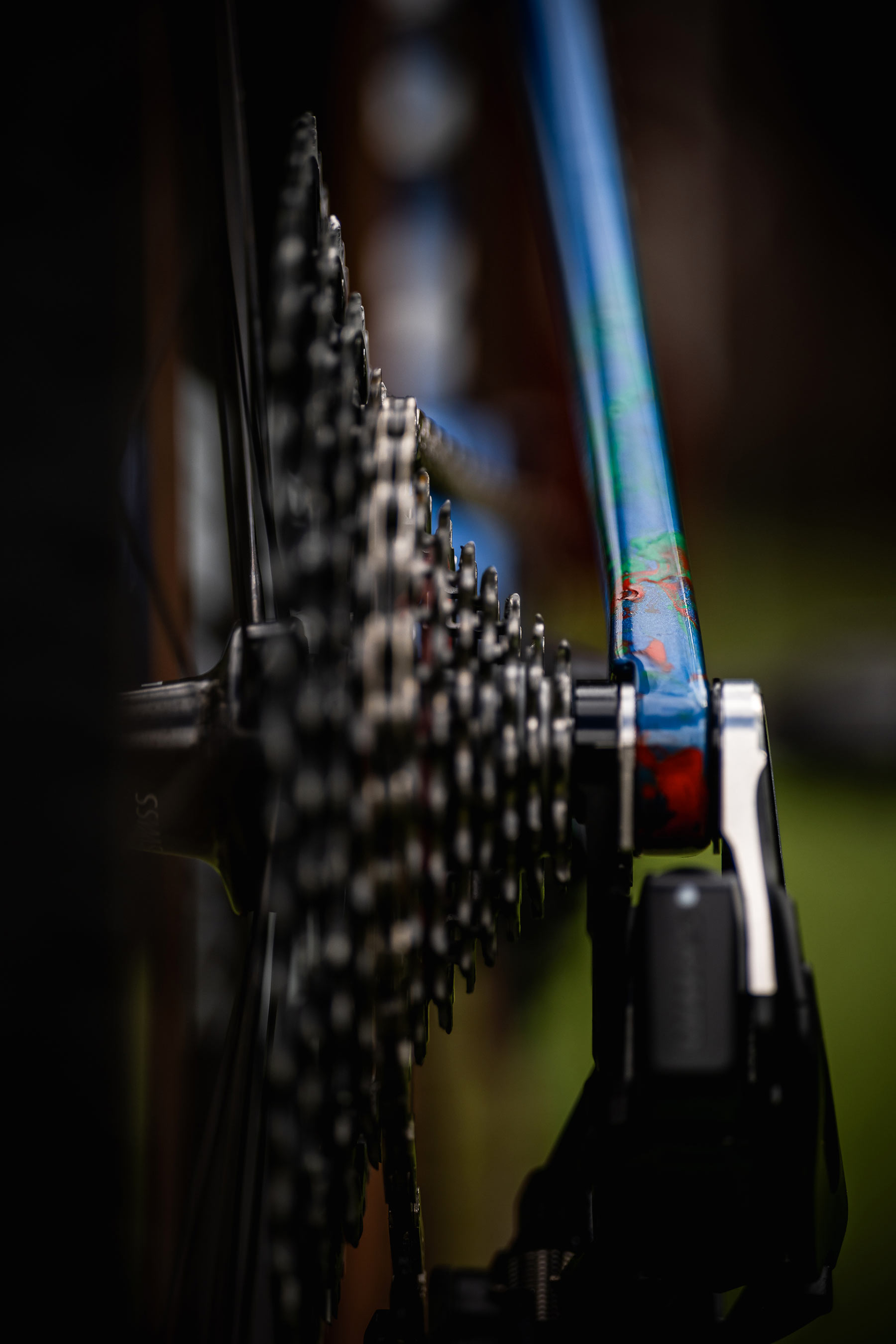 Canyon Lux CFR Valentiny Corvi