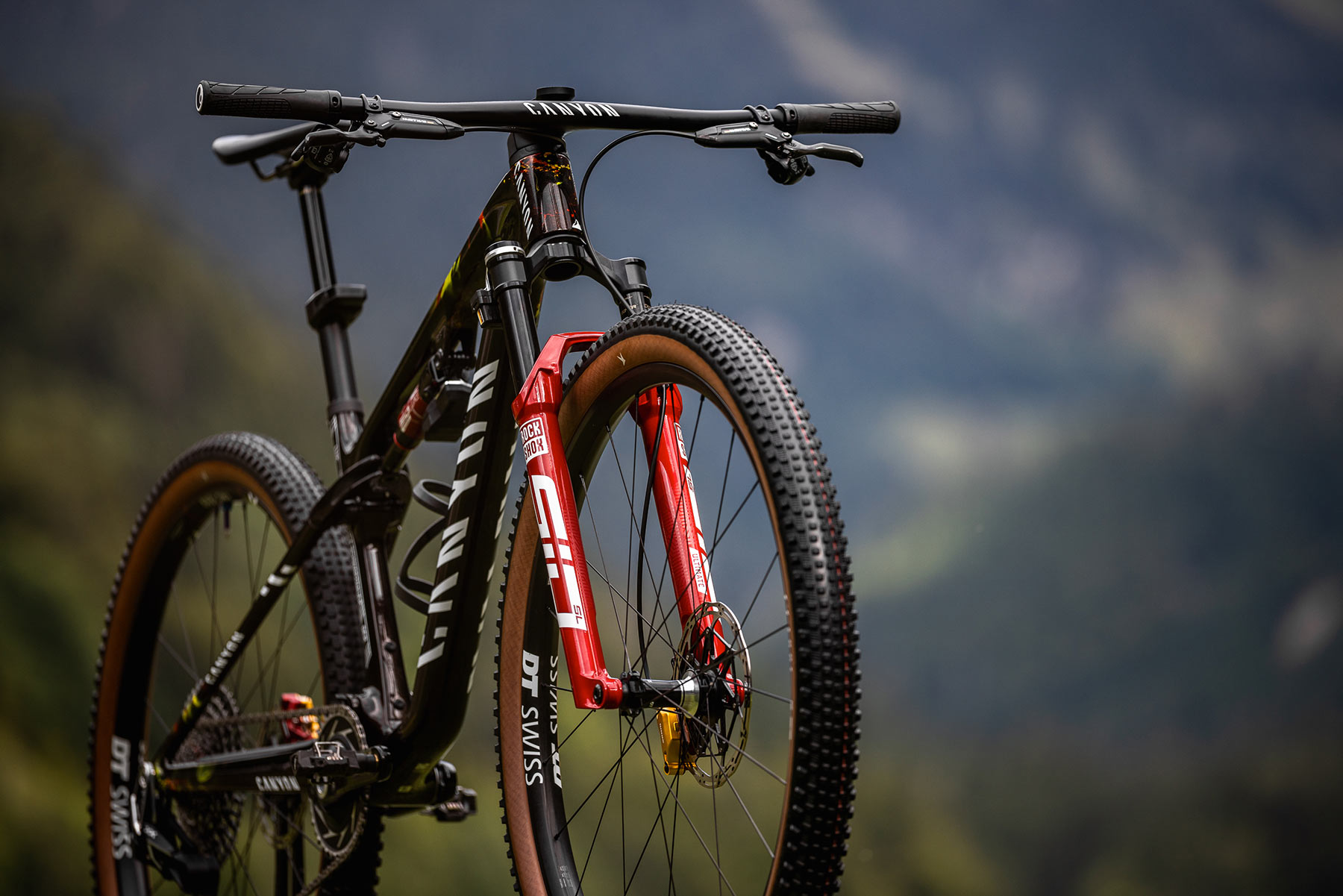 Canyon Lux CFR Lucy Schwarzbauera