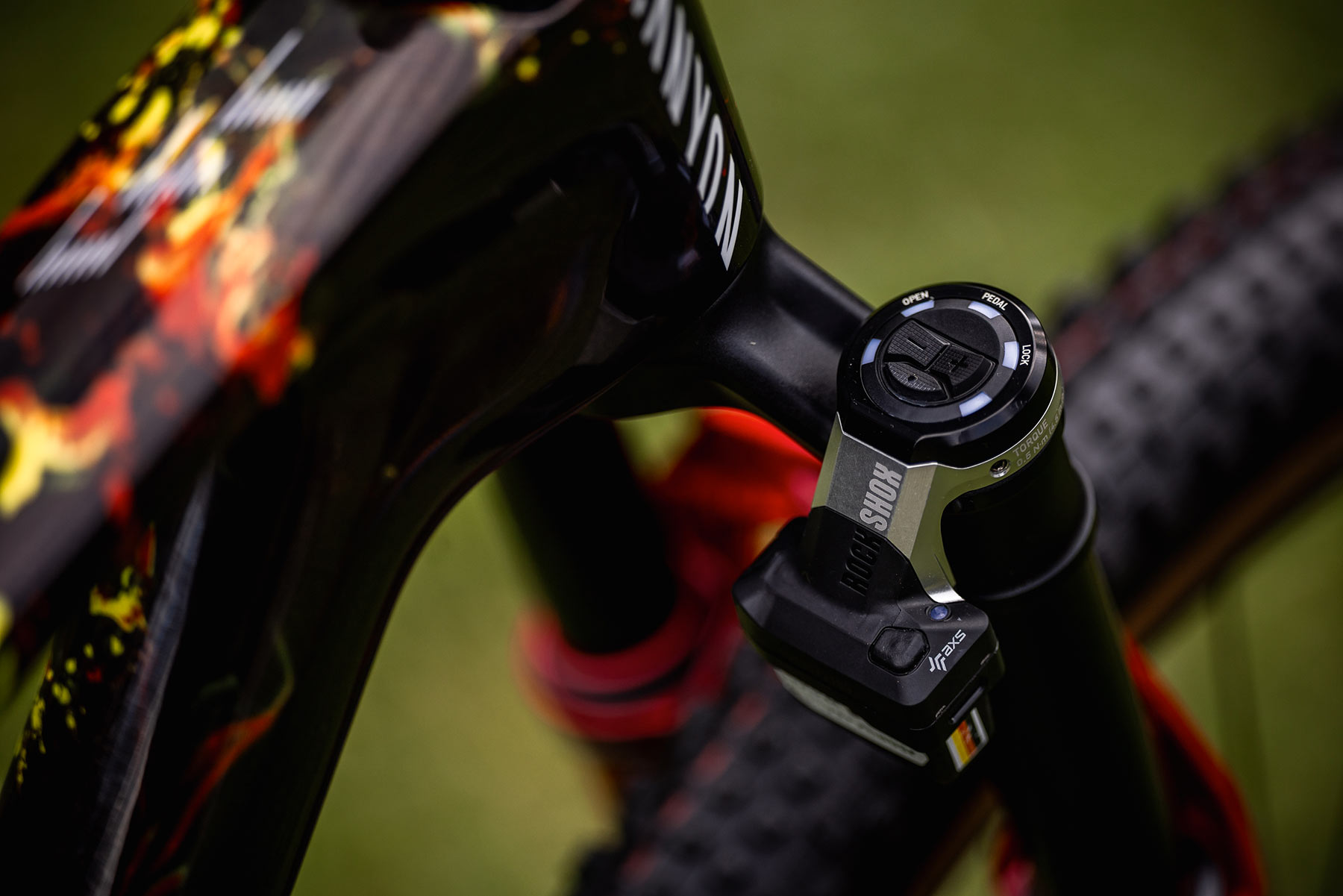 Canyon Lux CFR Lucy Schwarzbauera