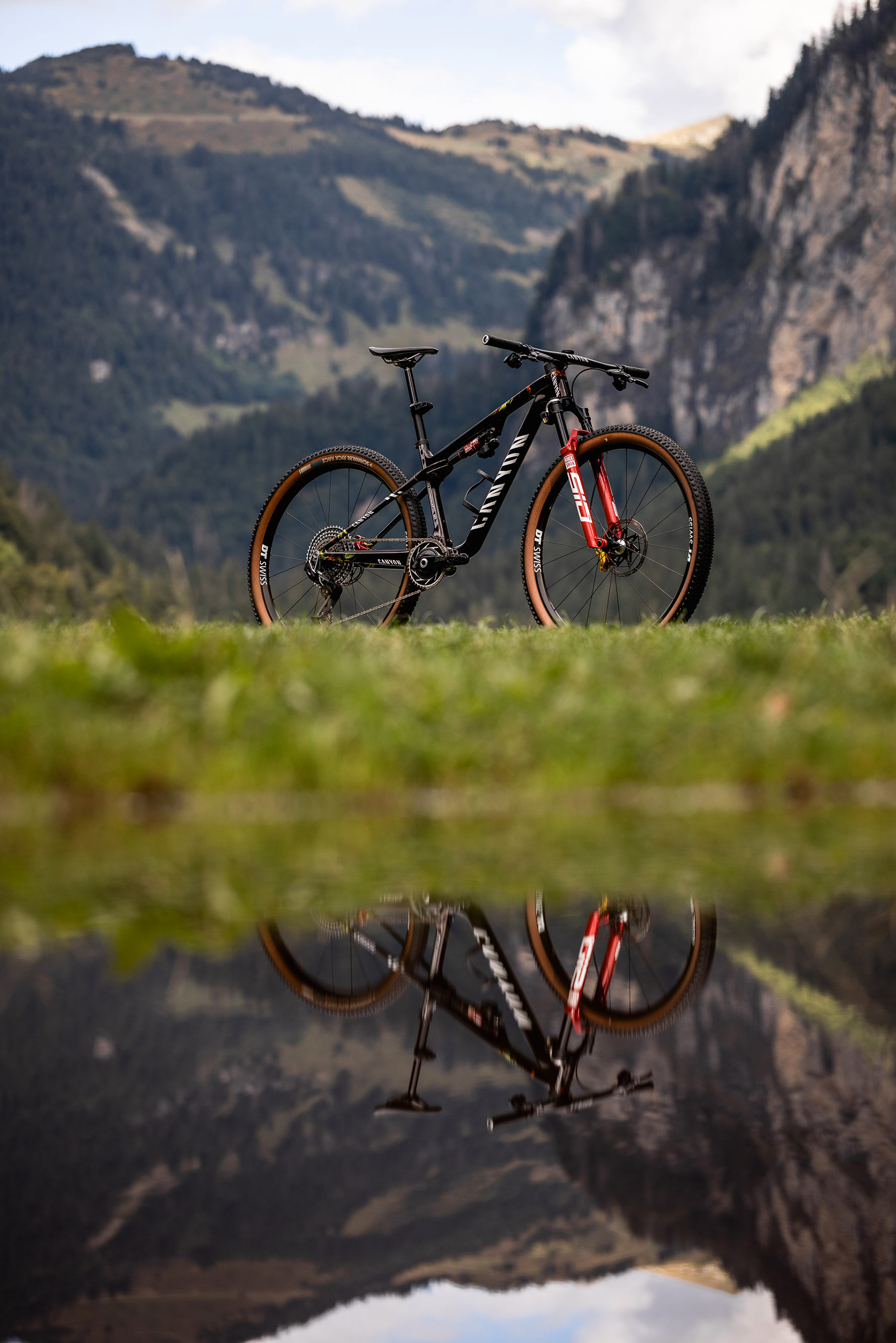 Canyon Lux CFR Lucy Schwarzbauera