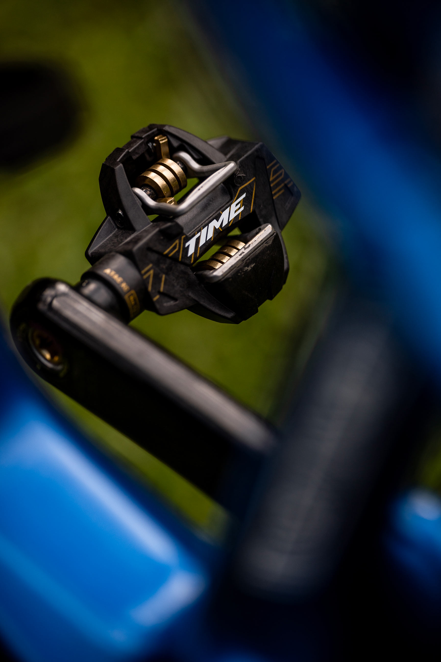 Canyon Lux CFR Valentiny Corvi