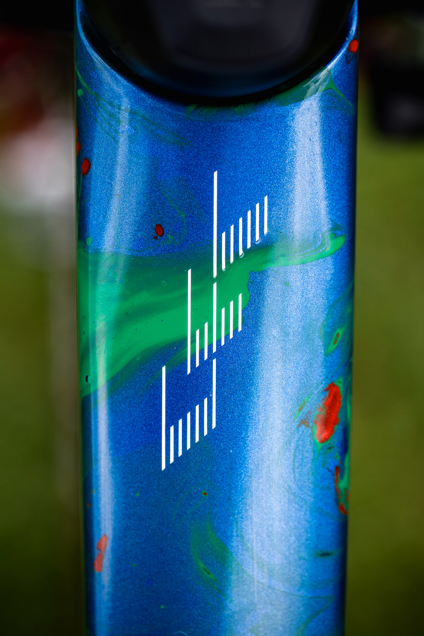 Canyon Lux CFR Valentiny Corvi