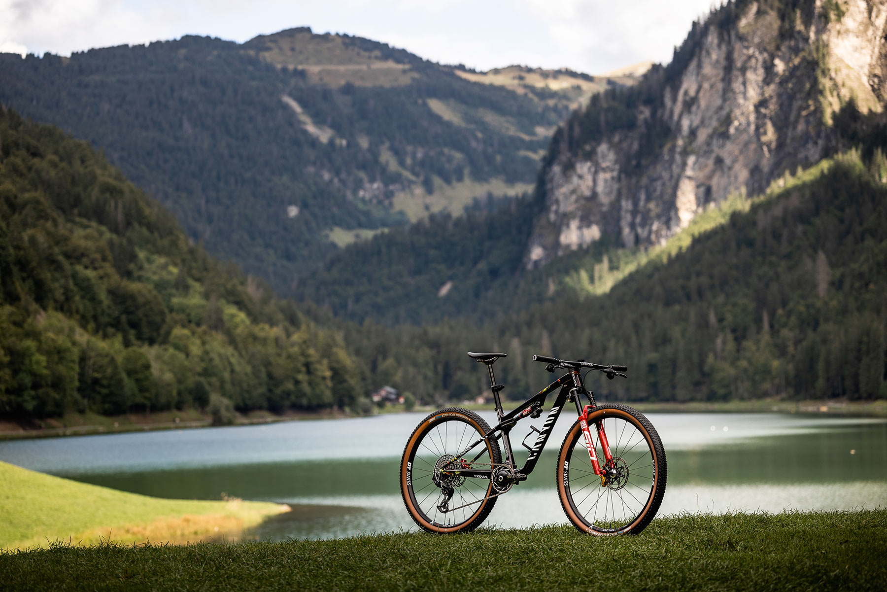 Canyon Lux CFR Lucy Schwarzbauera