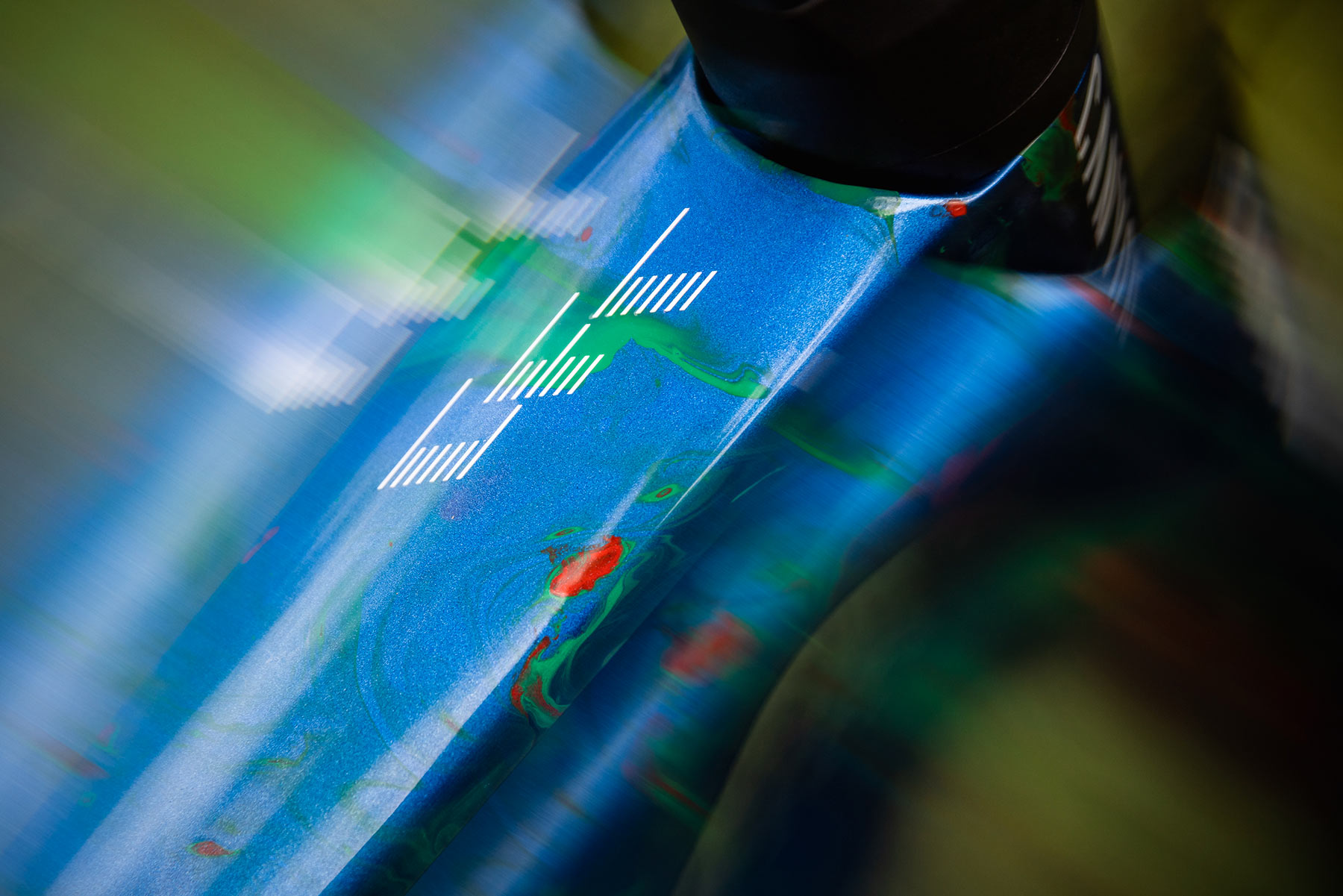 Canyon Lux CFR Valentiny Corvi