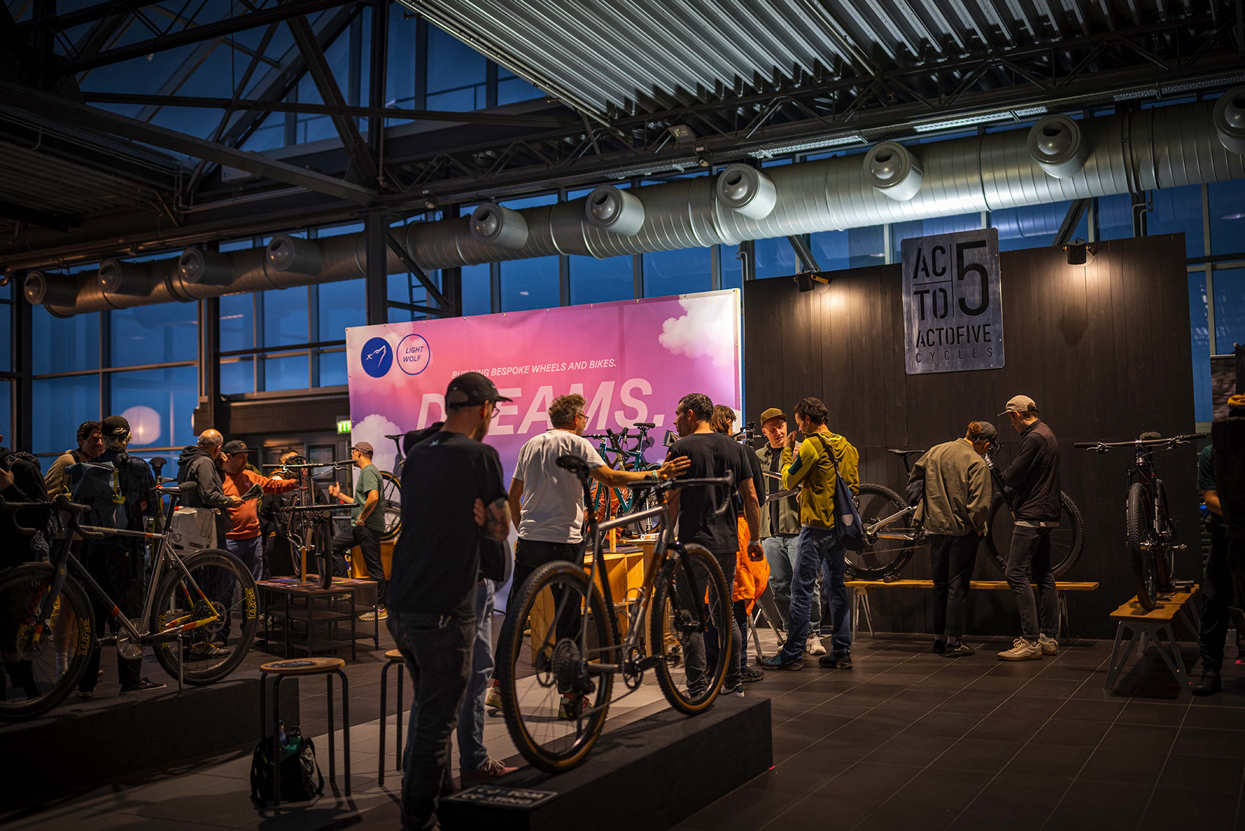 BESPOKED 2025 - Komponenty