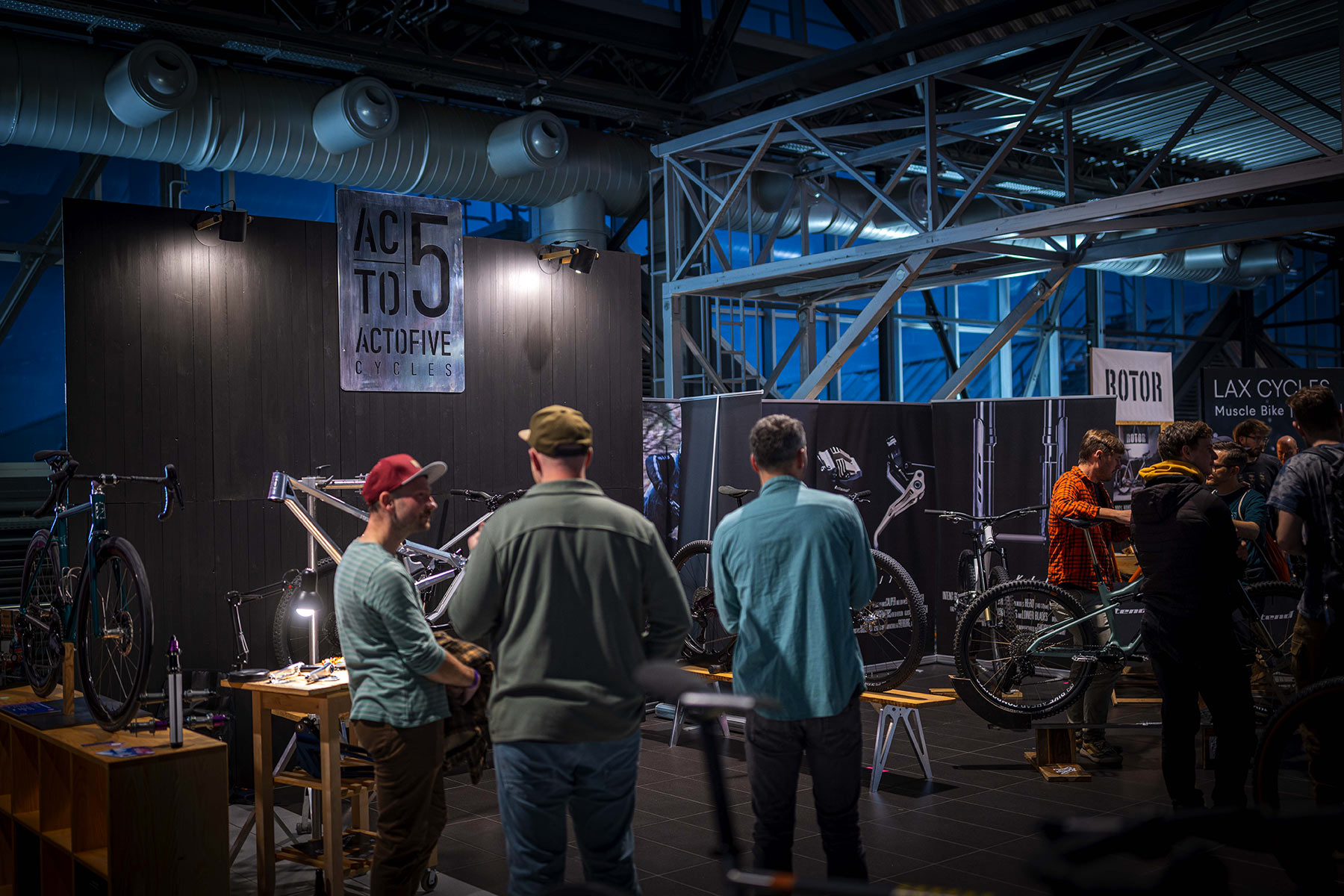 BESPOKED 2025 - Komponenty