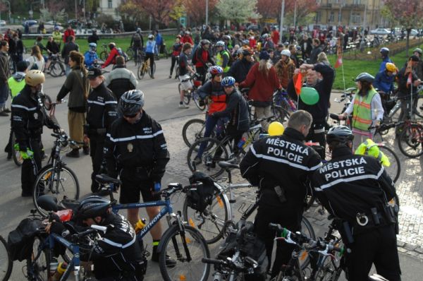 Pražská jarní cyklojízda 2008 - Městská policie Cycling Team