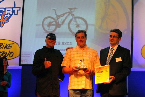 Sport Life 2008, pedn cen Bike Brno Prestige, 6. 11. Brno - p. Bro (4ever) s cenou, G. Fisherem a A. Plem