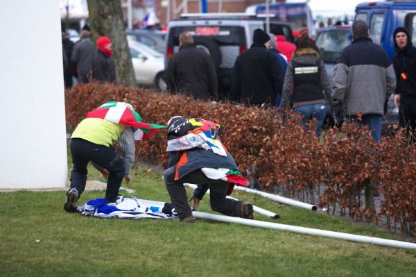 Fanoušci na MS v cyklokrosu, Hoogerheide, /NIZ/ 31.1. - 1.2. 2009 - po závodech se kradlo co se dalo