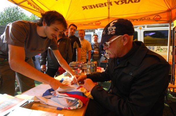Author Šela Marathon 2009: autogramiáda Gary Fishera
