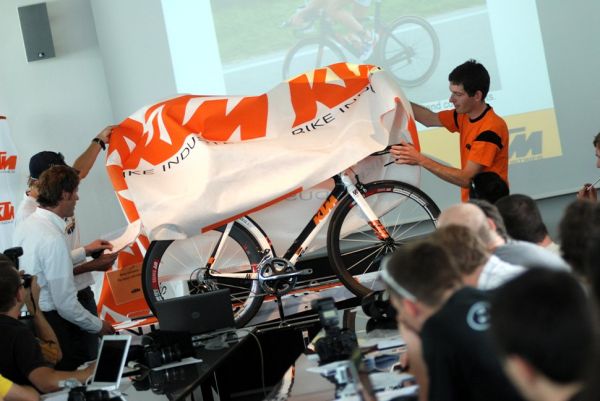 KTM 2010 prezentace novinek Rakousko