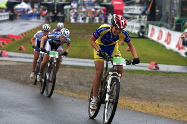 Merida Bike Vysoina 2009 - sprint - Lenka Bulisov ped Veselou a karnitzlovou