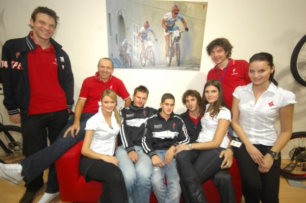 Bike Brno '09 - Faces: Specialized Crew