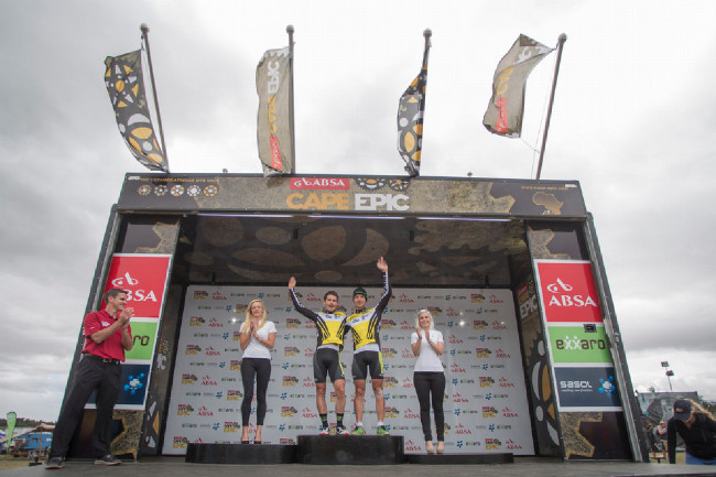 Cape Epic 2014 - třetí etapa a Kristián s Robertem ve žlutém
