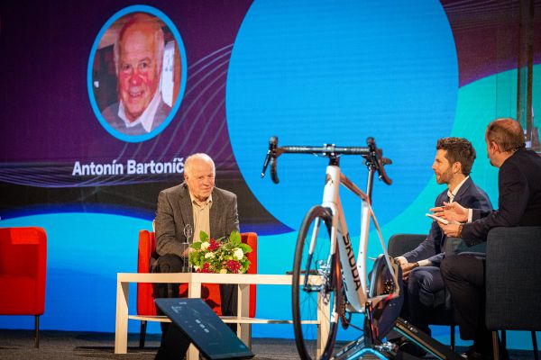 Krl cyklistiky 2020 - s slvy a Antonn Bartonek