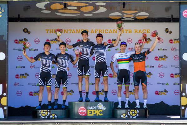 Cape Epic 2021 - 1. etapa - dal bronz pro Martina a Andrease