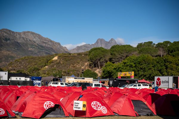 Cape Epic 2022 - 5.E. - tábor ve Stellenboschi
