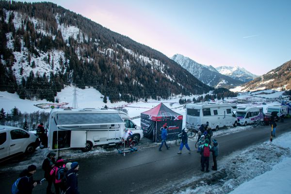 Val di Sole 2022 - zázemí týmu Brilon Racing