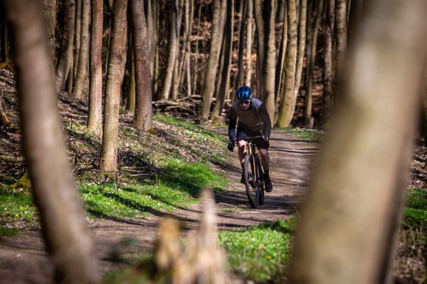 Giant Revolt Advanced 1