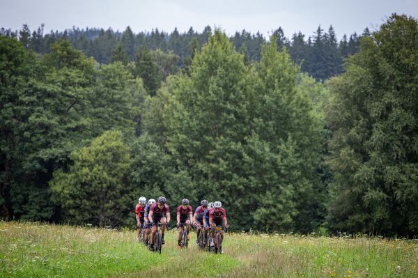 Hlinsko 2025 - eln sedmilenn skupina favorit