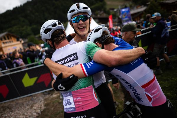 radost v tmu Cannondale