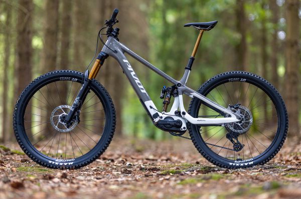 Pivot Shuttle SL-AM PRO XO
