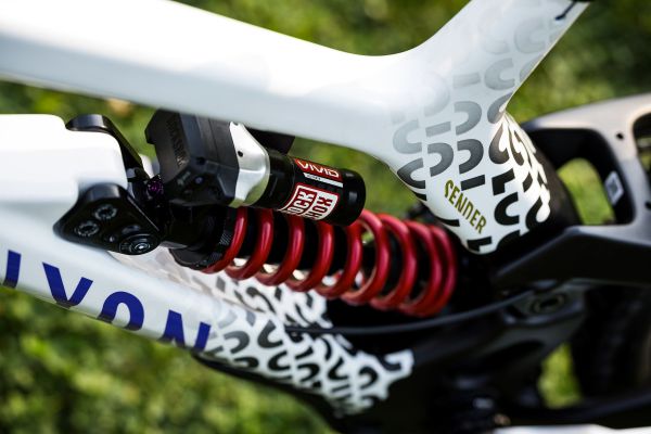 Canyon Sender CFR Team Troye Brosnana