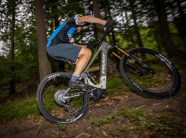 Pivot Shuttle SL-AM PRO XO