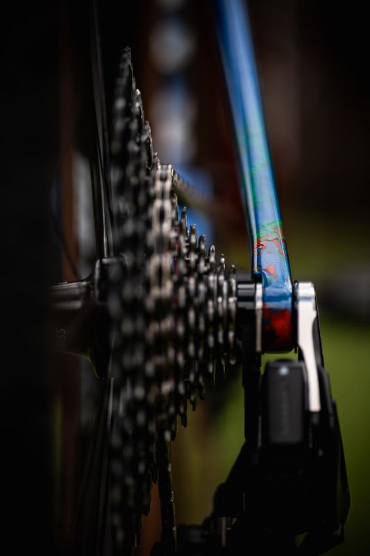 Canyon Lux CFR Valentiny Corvi