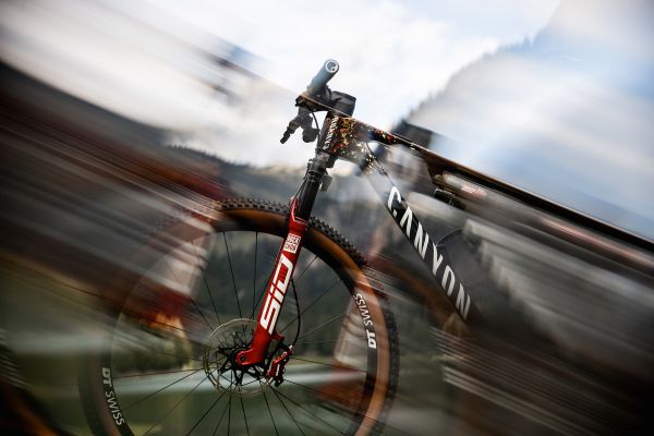 Canyon Lux CFR Lucy Schwarzbauera