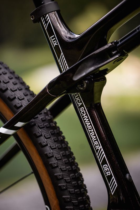 Canyon Lux CFR Lucy Schwarzbauera