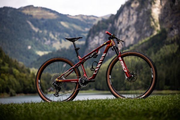 Canyon Lux CFR Thibaulta Francoise