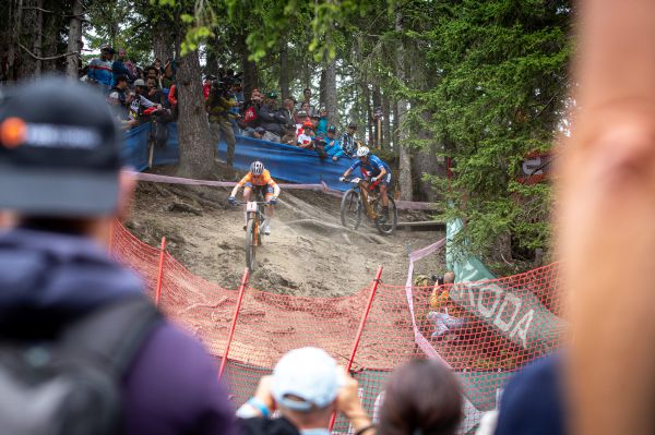 MS MTB 2025 - Puck Pieterse a Martina Berta