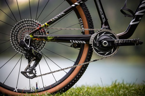 Canyon Lux CFR Lucy Schwarzbauera